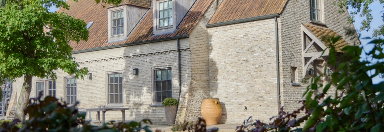 Stephen Vermaut Vastgoed case by Studio Roger